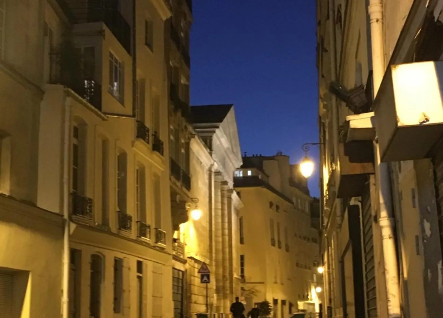 Aux Terrasses De La Lune Paris 0*,